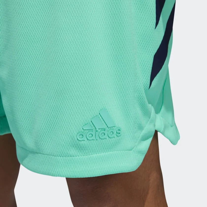 Accelerate_Shorts_Green_CE6970_41_detail.jpg