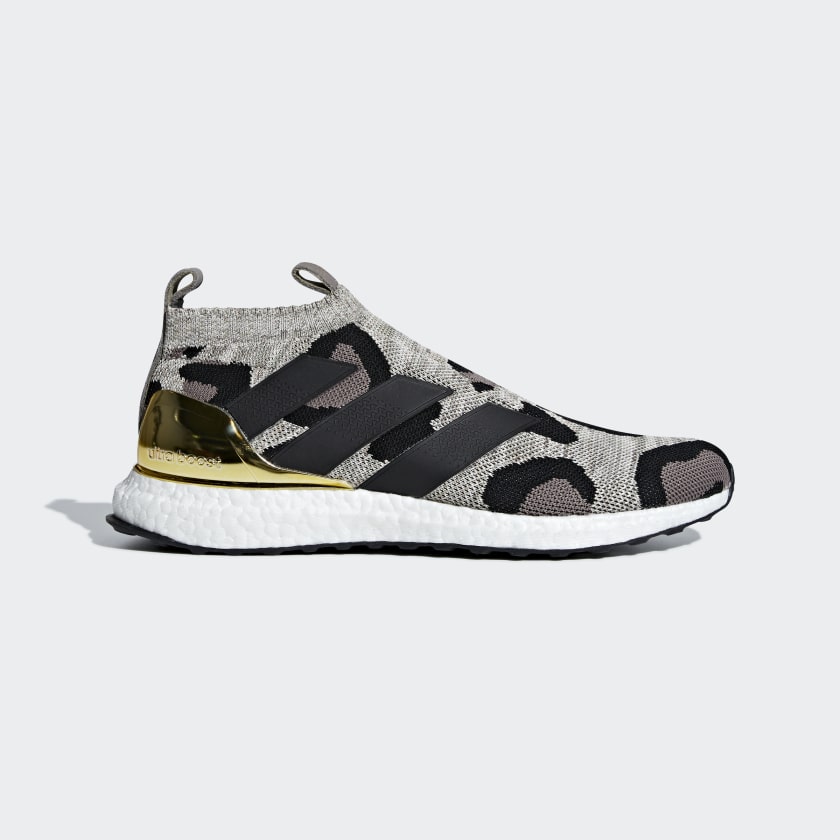 A_16__Ultraboost_Shoes_Beige_BB7418_01_standard.jpg