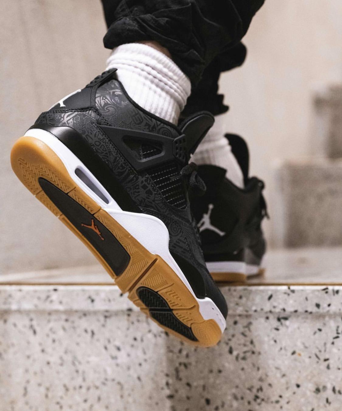 aj4 laser black gum