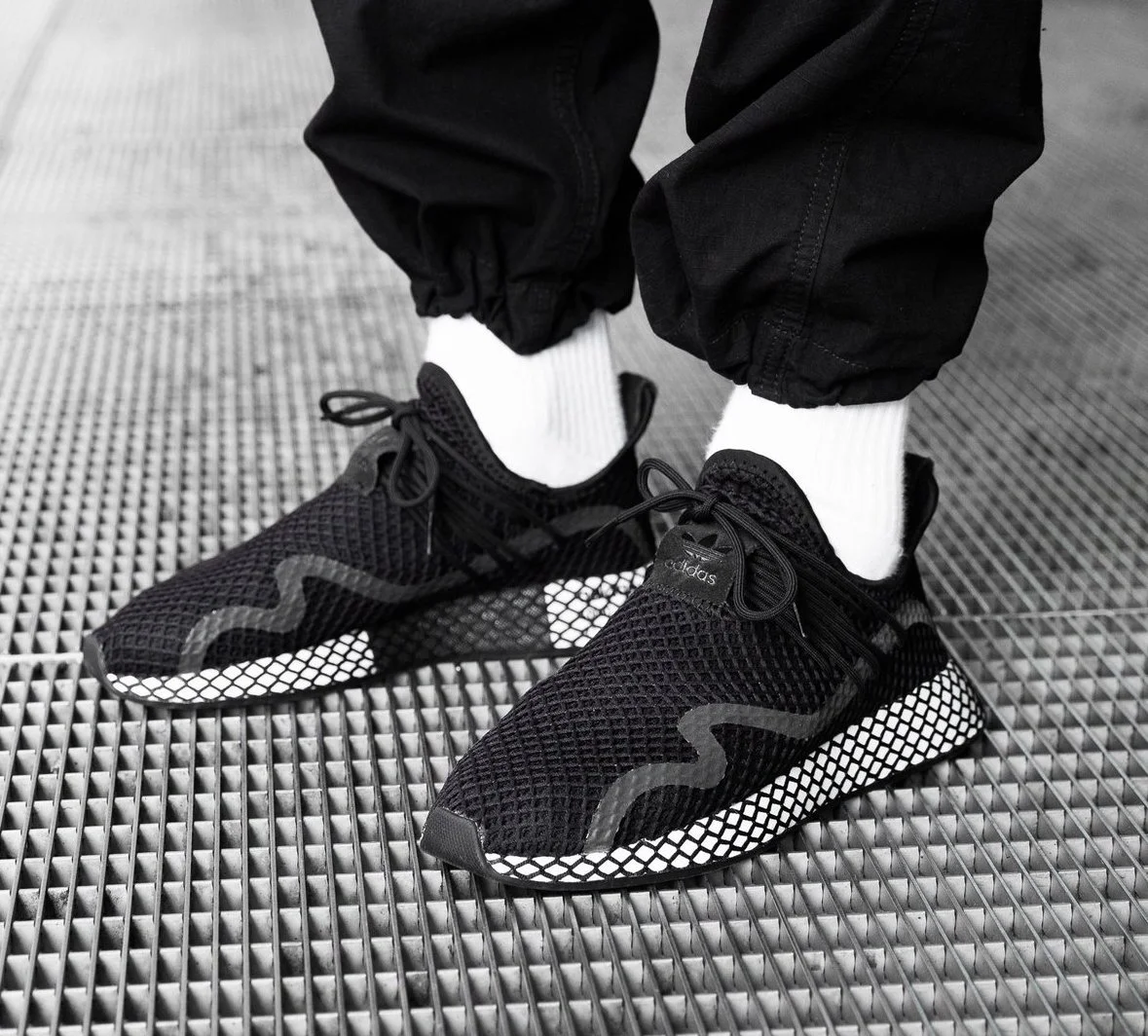 deerupt s core black