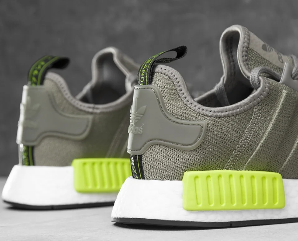 adidas nmd r1 trace cargo