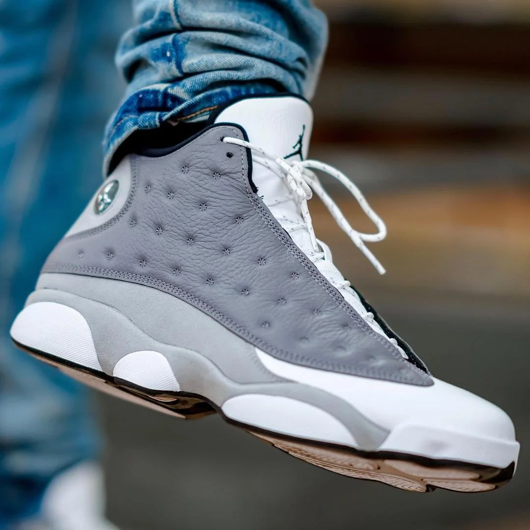 aj13 atmosphere grey