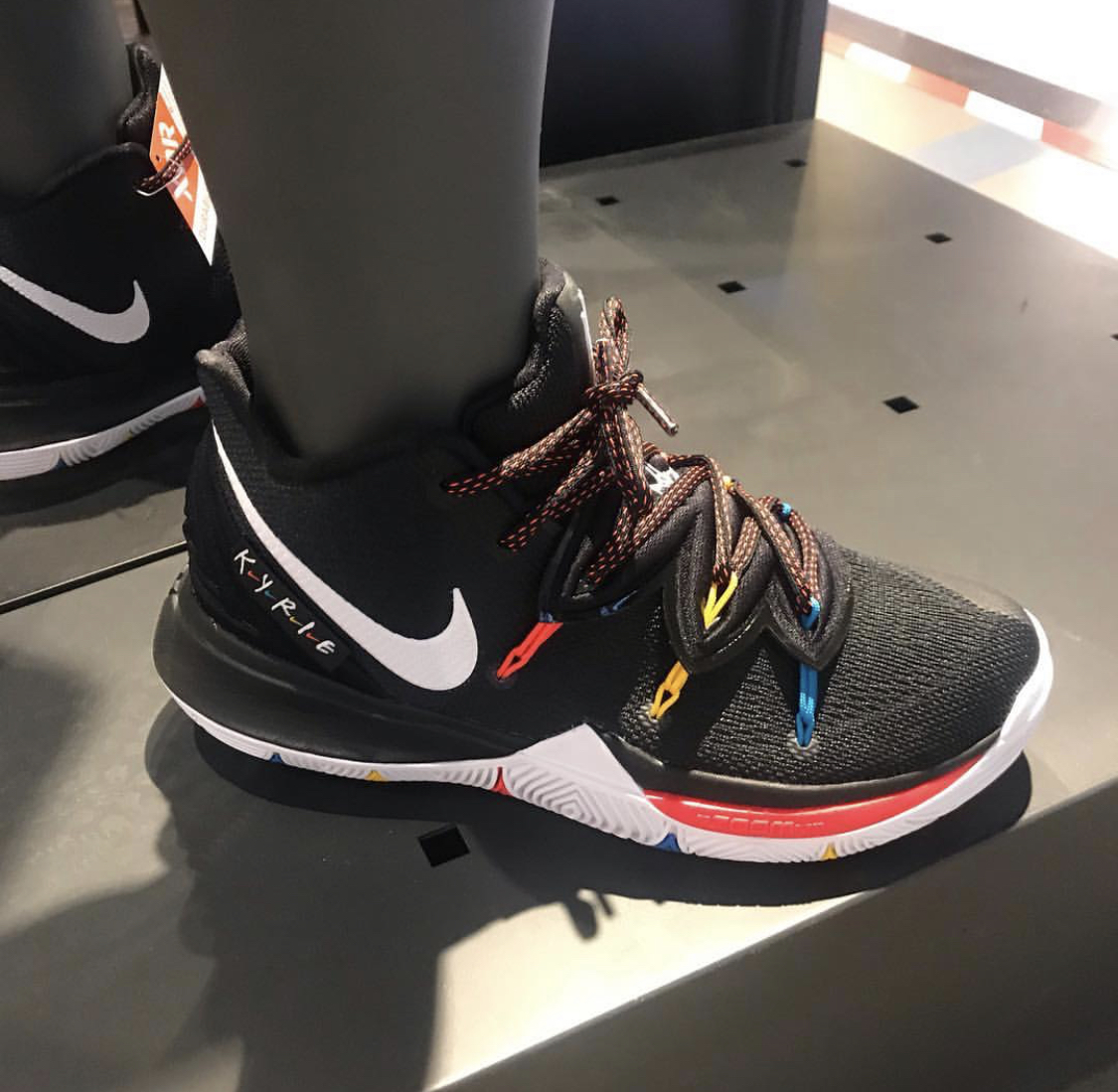 kyrie 5 finish line