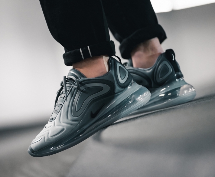 nike air max 720 moon