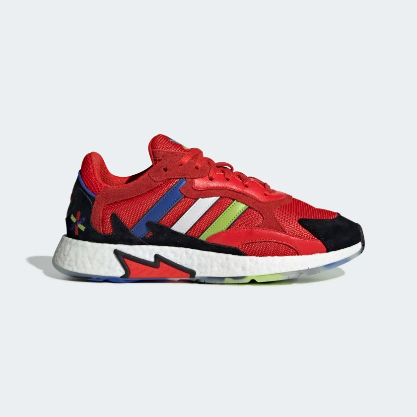 Tresc_Run_Shoes_Red_EE5687_01_standard.png