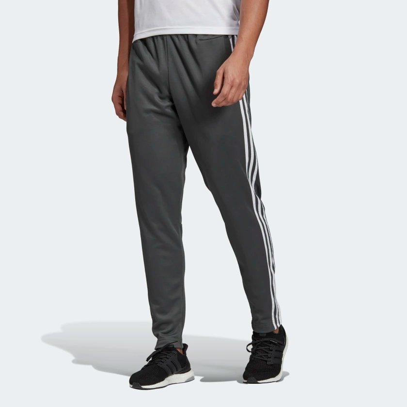 ID_Tiro_Pants_Grey_DU1121_21_model.png