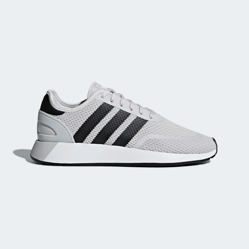 N_5923_Shoes_Grey_AQ1125_01_standard.png