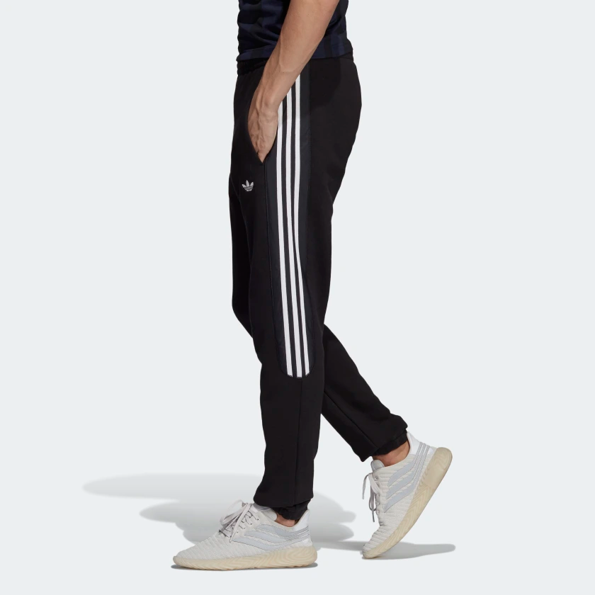 Radkin_Sweat_Pants_Black_DU8137_21_model.png