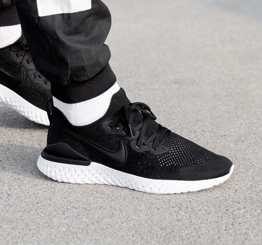 epic react flyknit 2 black and white