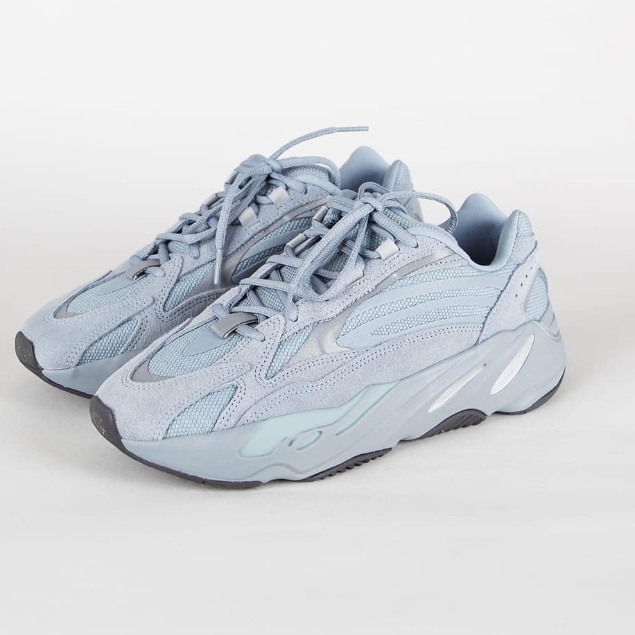 Permanece Productivo vida Restock: adidas Yeezy 700 V2 "Hospital Blue" — Sneaker Shouts