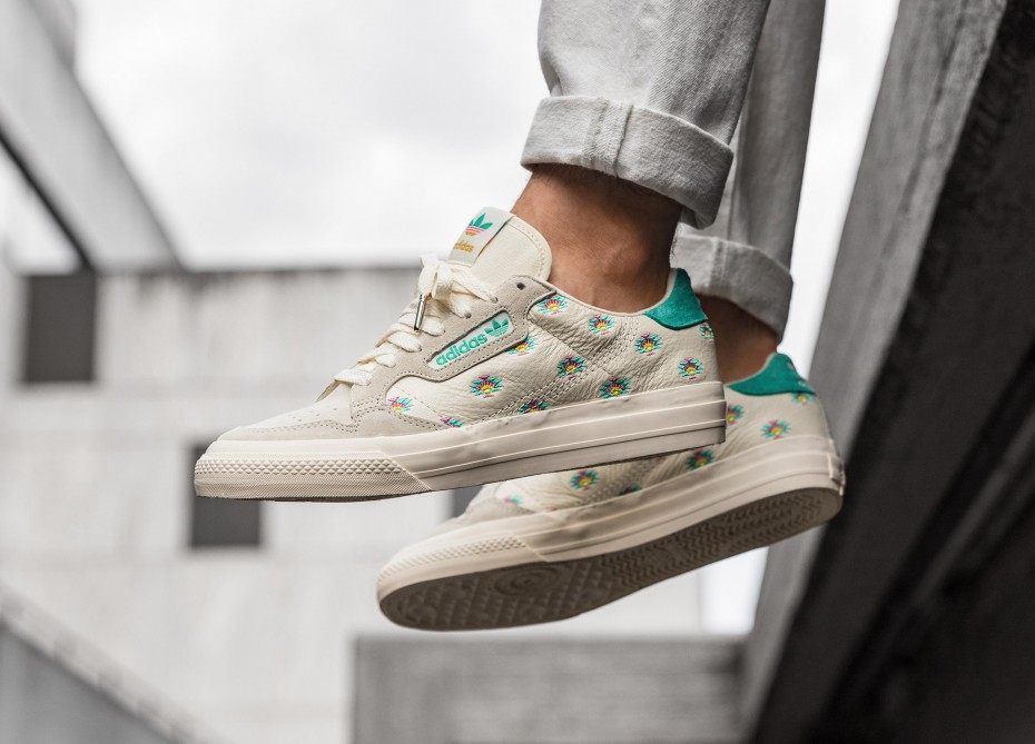 fondo dulce mezcla On Sale: Arizona x adidas Continental Vulc "Cream" — Sneaker Shouts