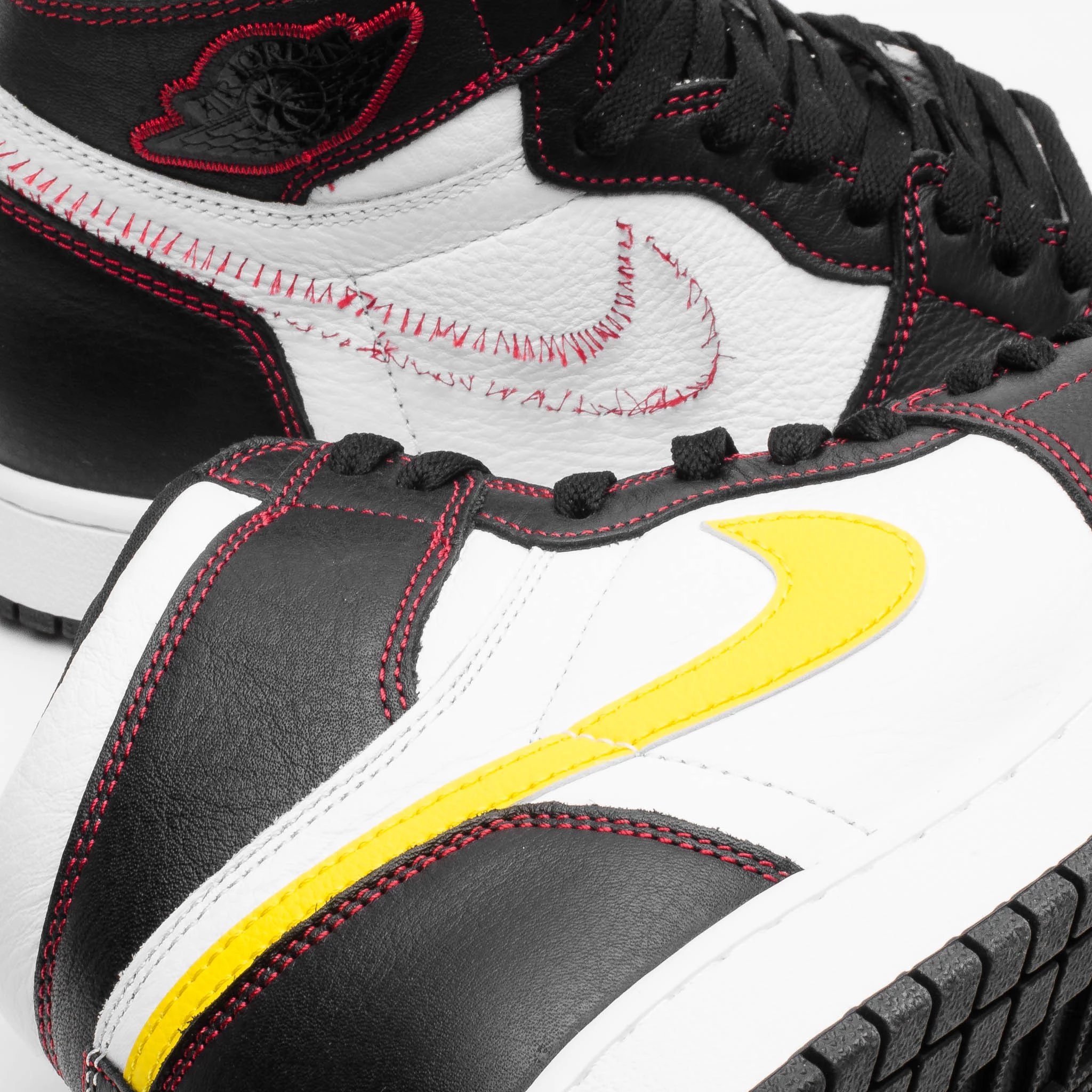 aj1 defiant yellow