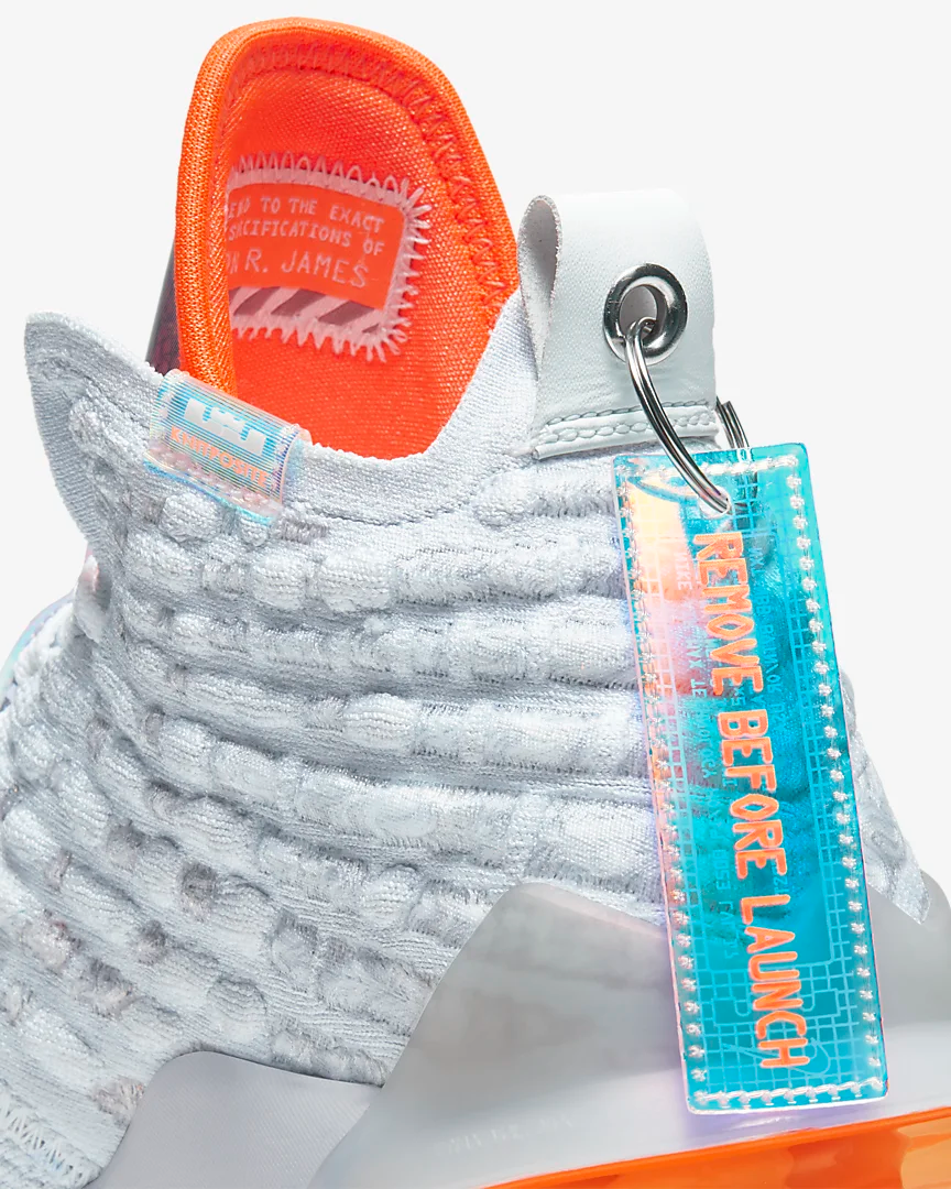 lebron-17-lmtd-big-kids-basketball-shoe-8zHhQR (2).png