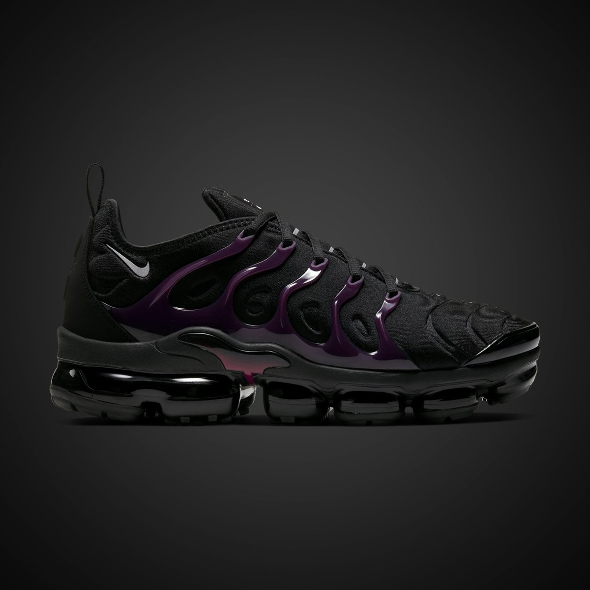 air vapormax plus noble red