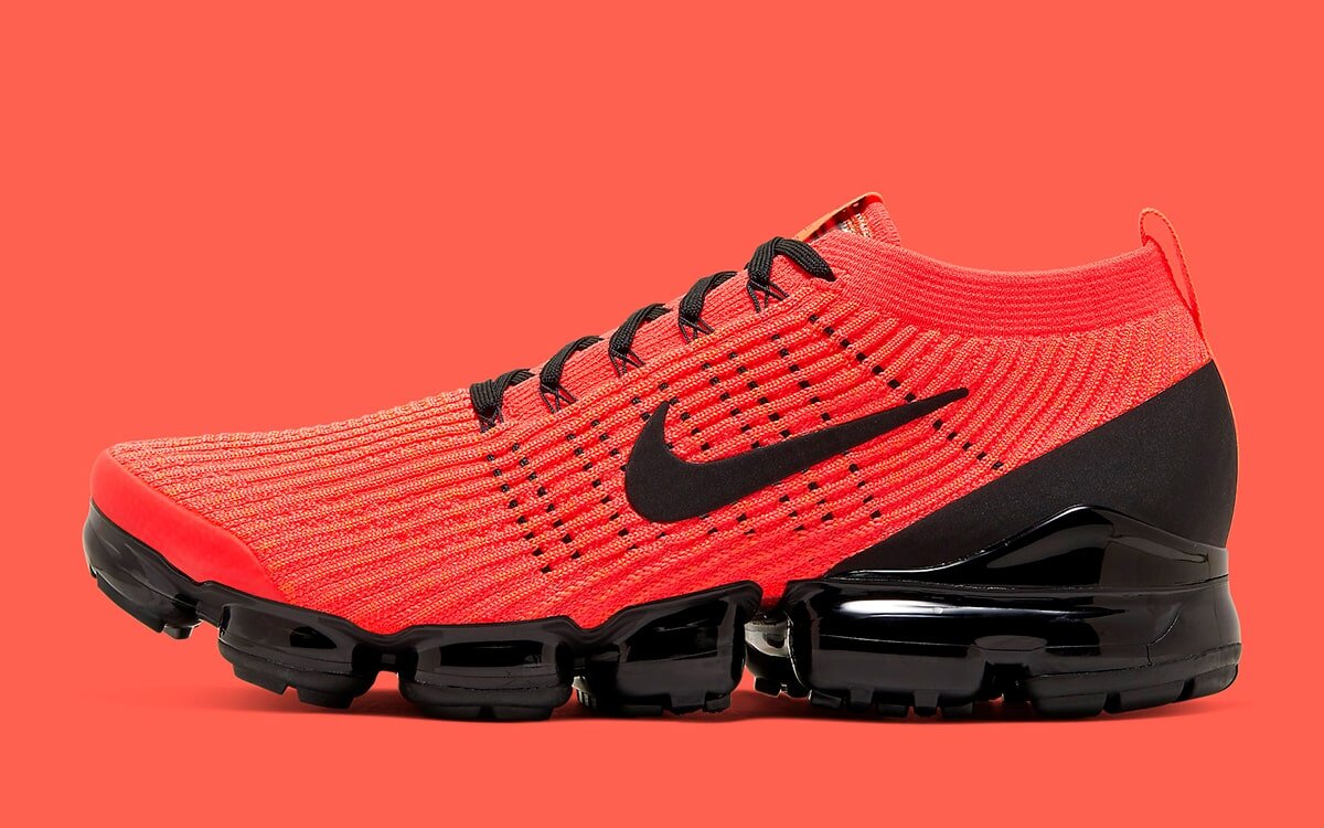 bright red vapormax