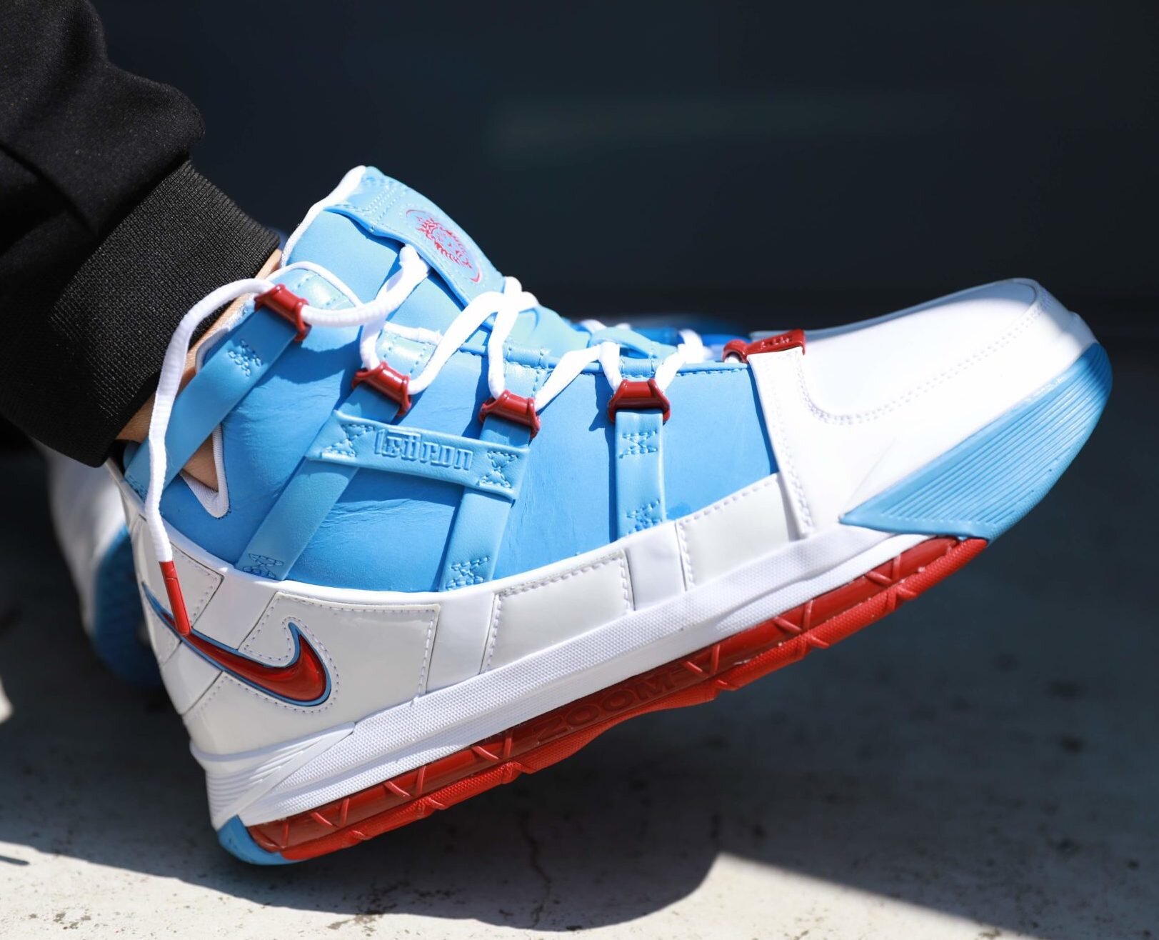 Nike Zoom LeBron 3 QS University Blue