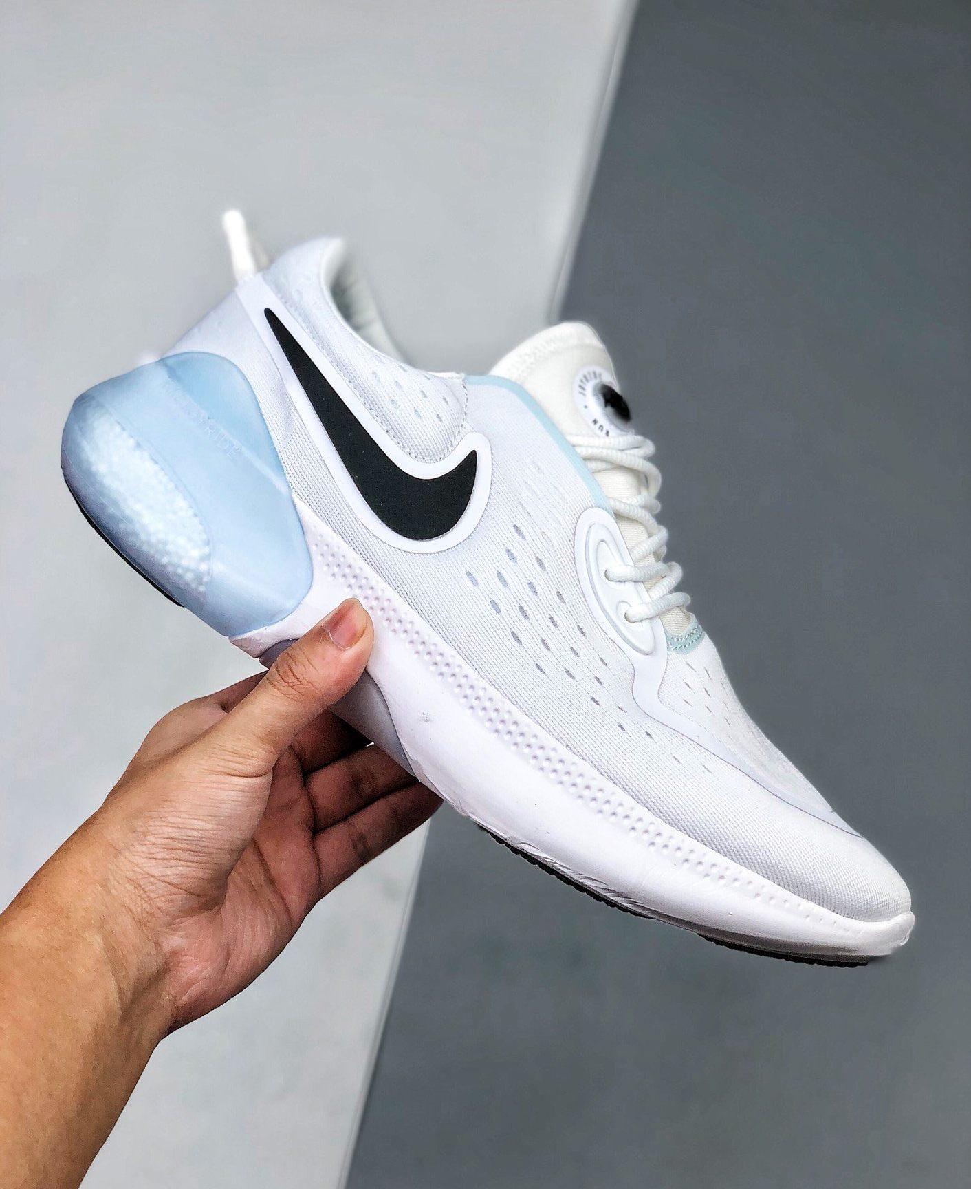 nike joyride dual run black and white
