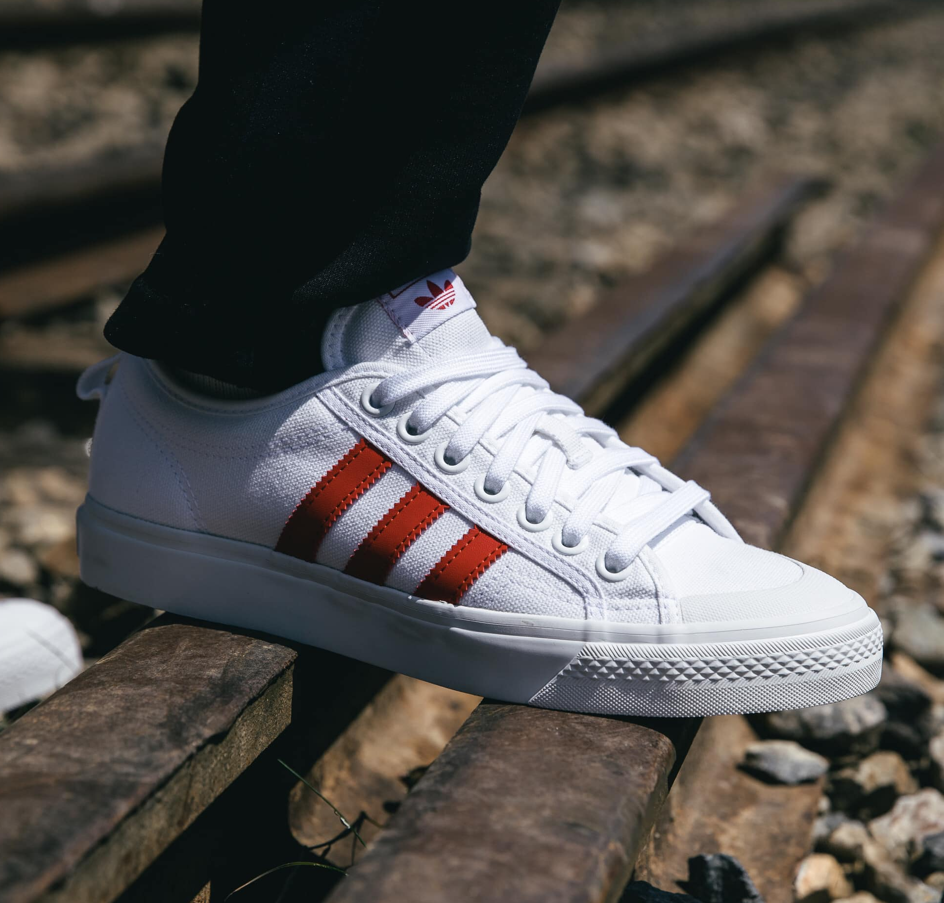 adidas nizza white red