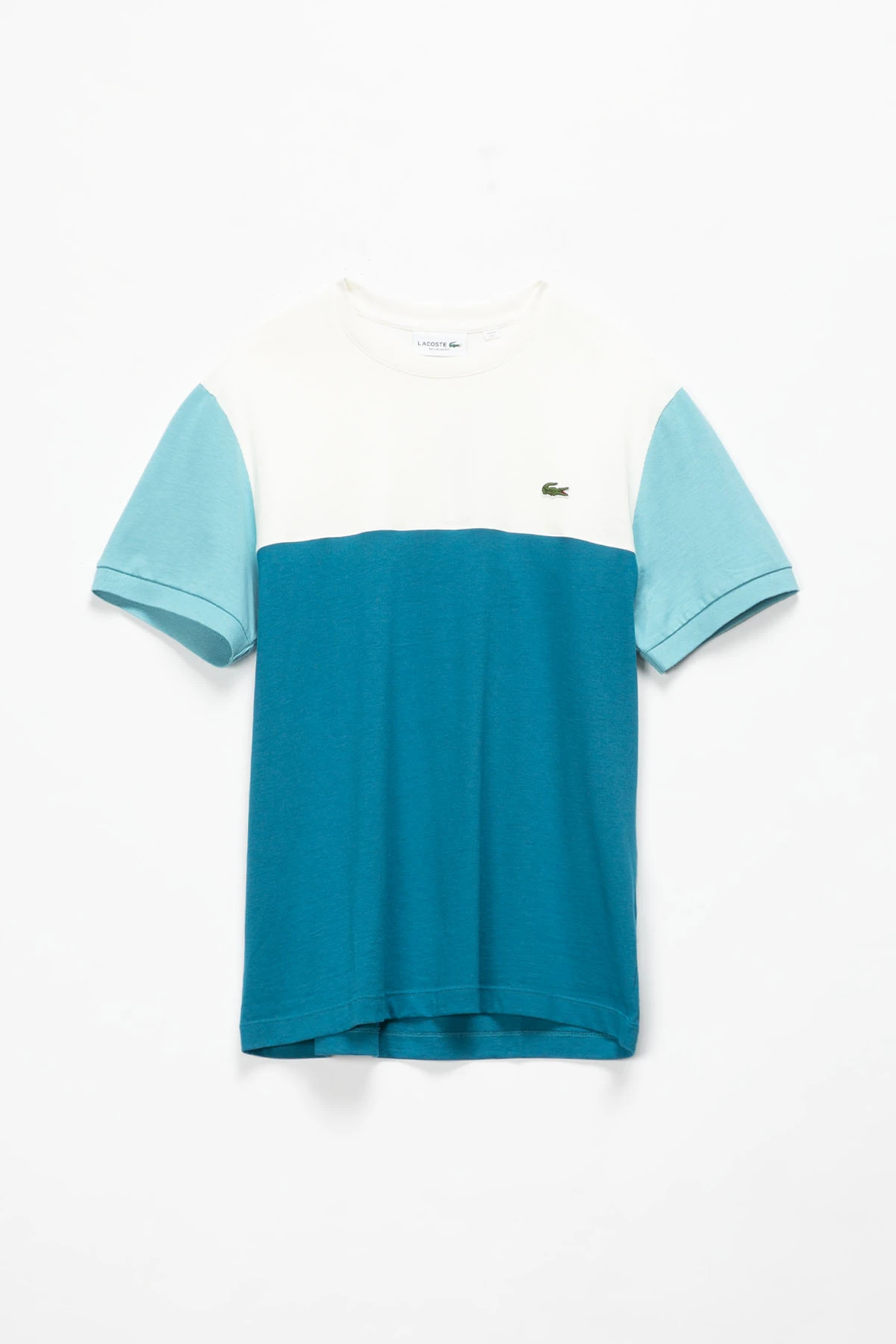 Lacoste_0042_TH5103-TYH_01_1200x.png