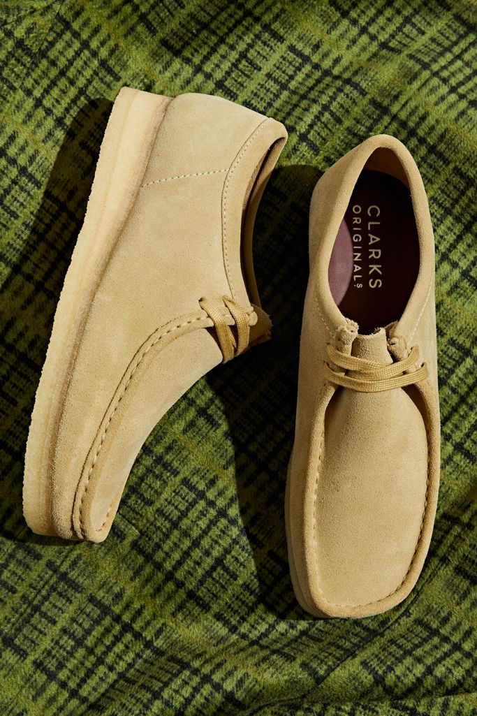 clarks wallabee beige