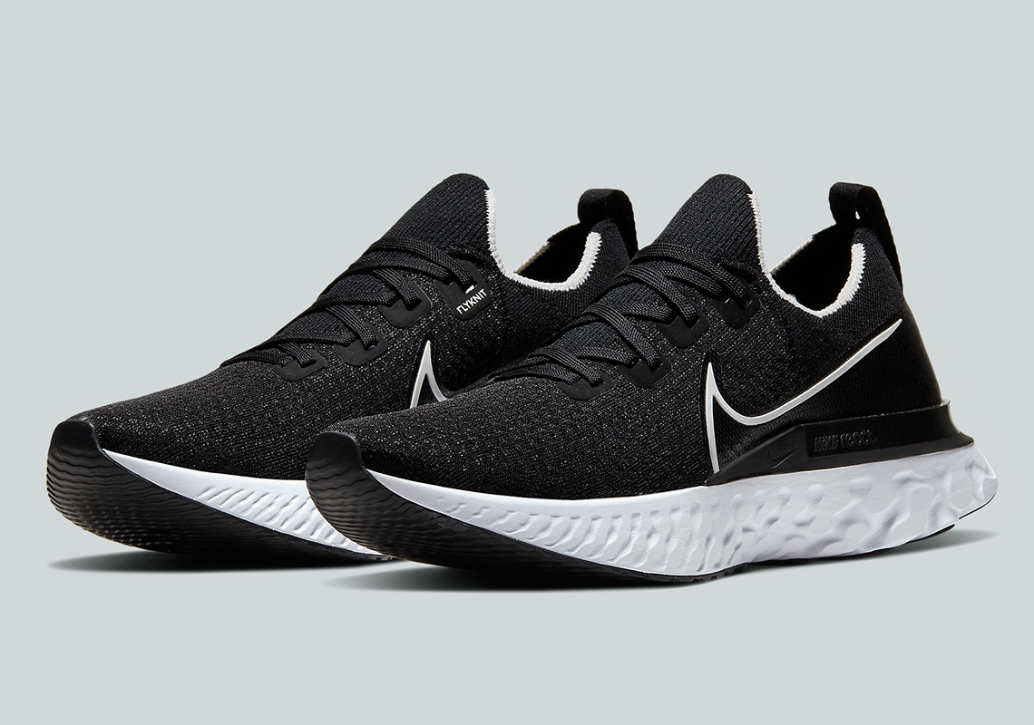 nike react infinity run flyknit triple black