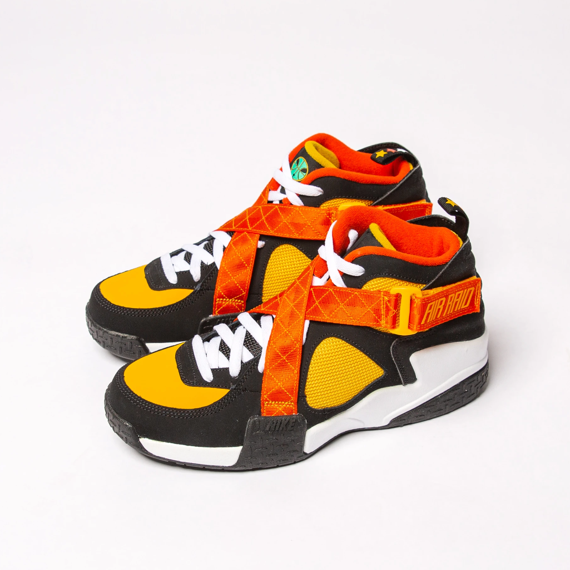 Now Available: Nike Air Raid OG Raygun — Sneaker Shouts