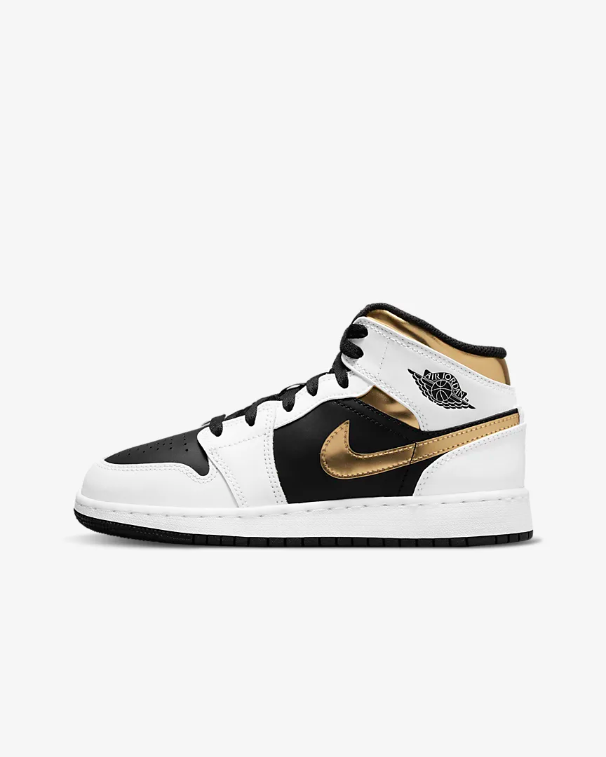 air-jordan-1-mid-big-kids-shoe-lkTPX9Vk (1).png