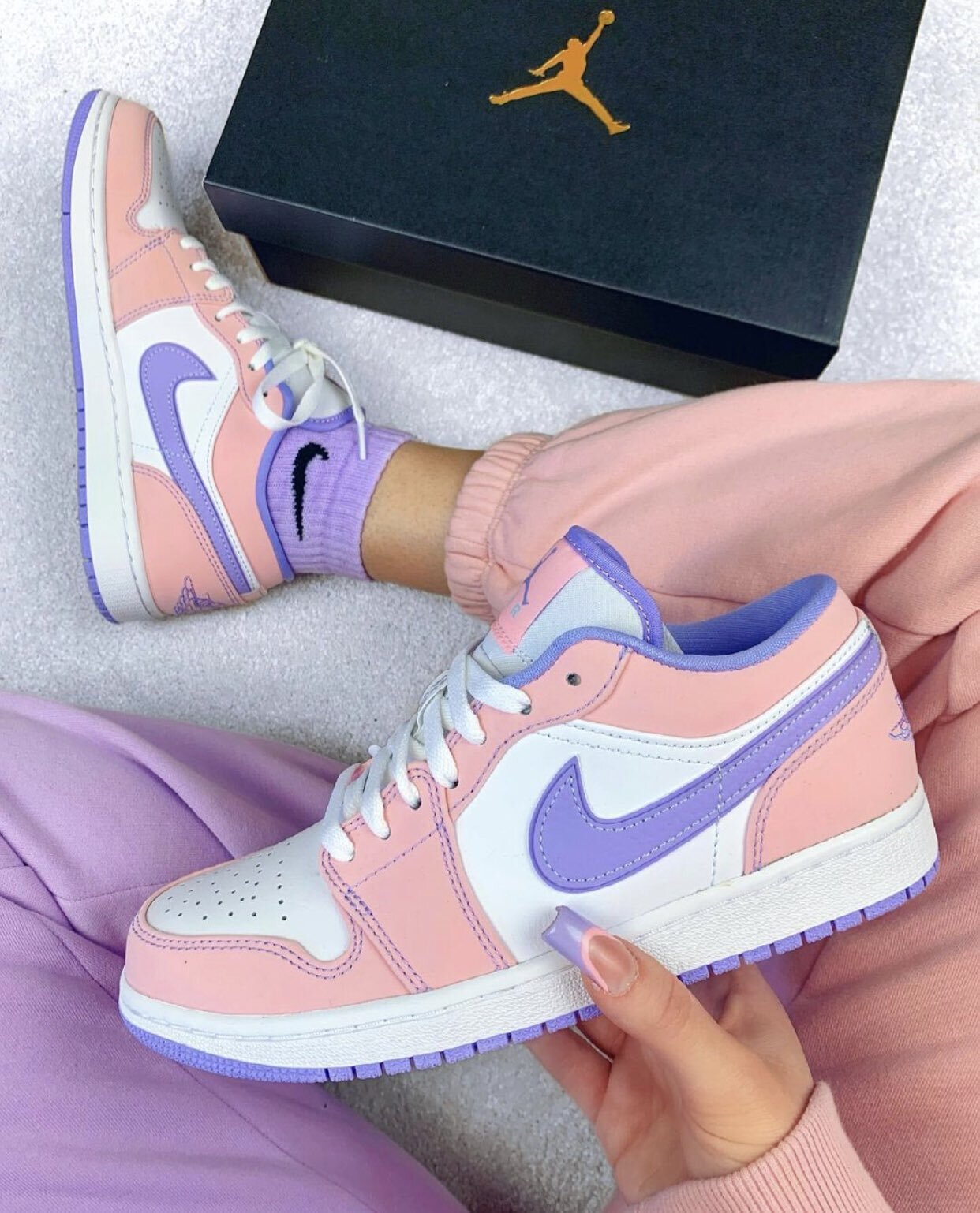 air jordan 1 low se arctic punch release date
