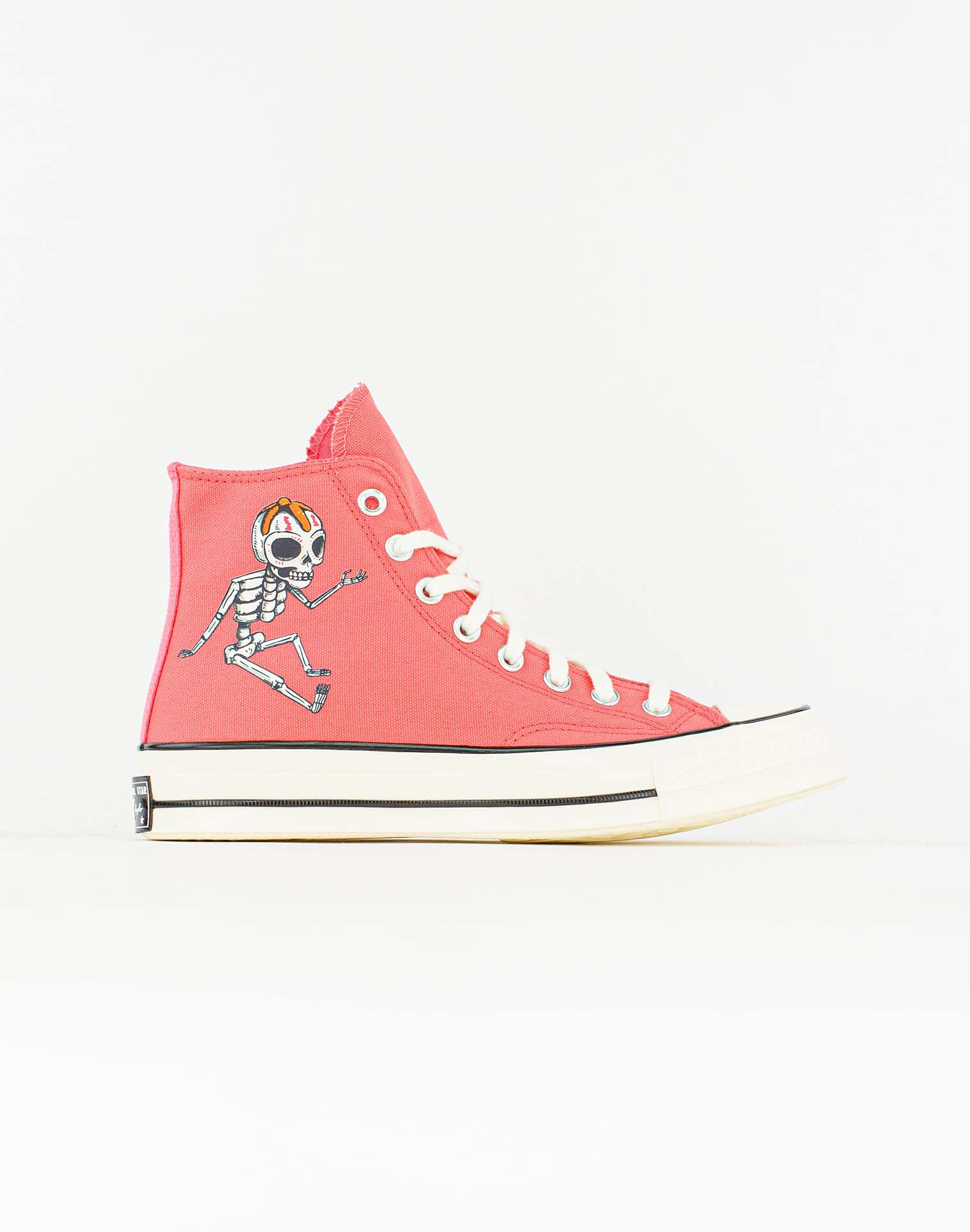 Converse_173113C_W-1.png