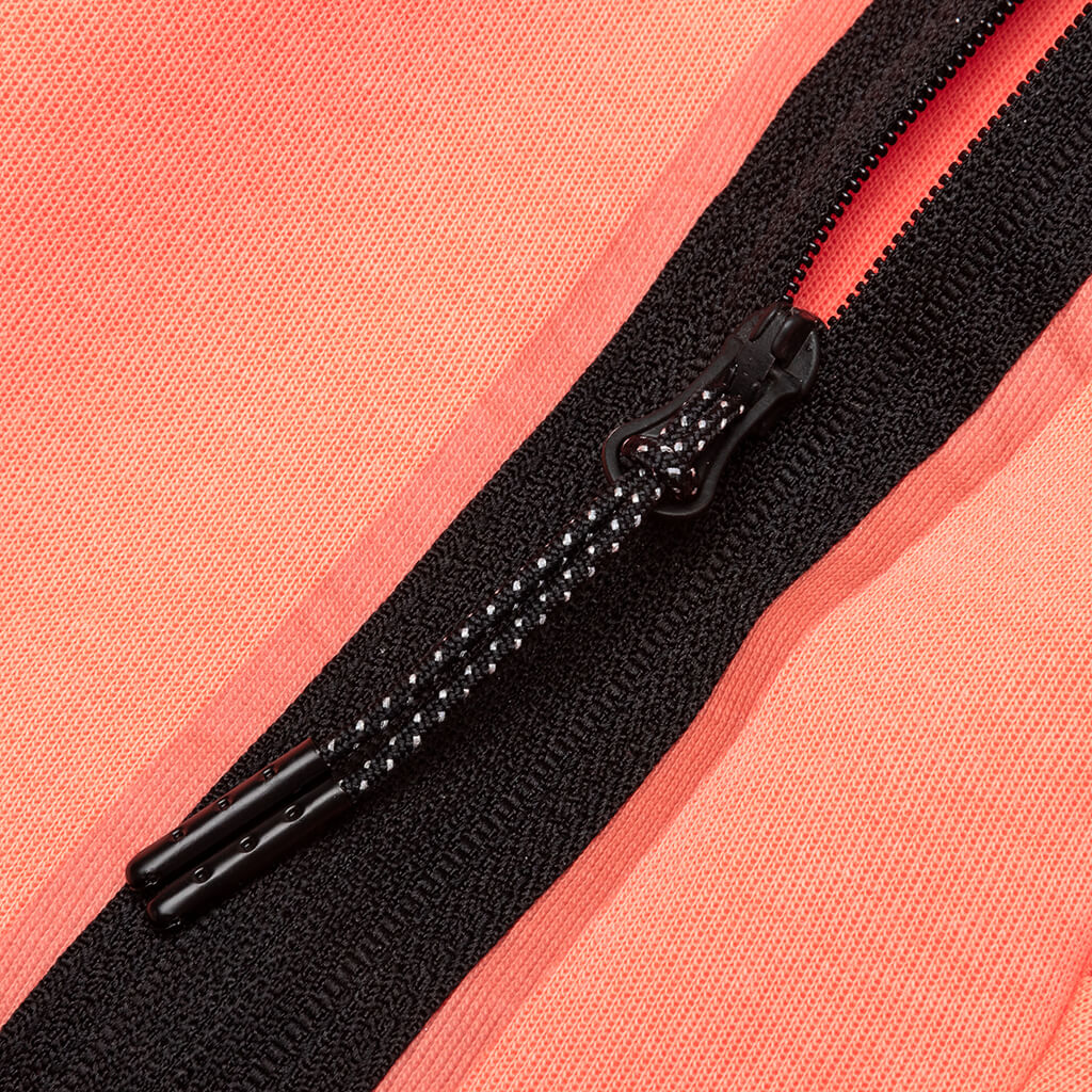 Nike-Sportswear-Tech-Fleece-Washed-Shorts---Orange-Frost-Black-CZ9912-835---06-03-2021---01-5_1080x.png
