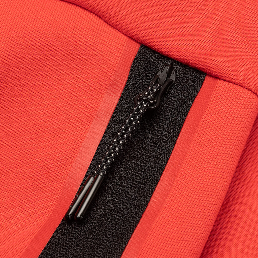 Nike-Sportswear-Tech-Fleece-Joggers---Lobster-Black-CU4495-605---09-12-2021---01-4_1080x.png
