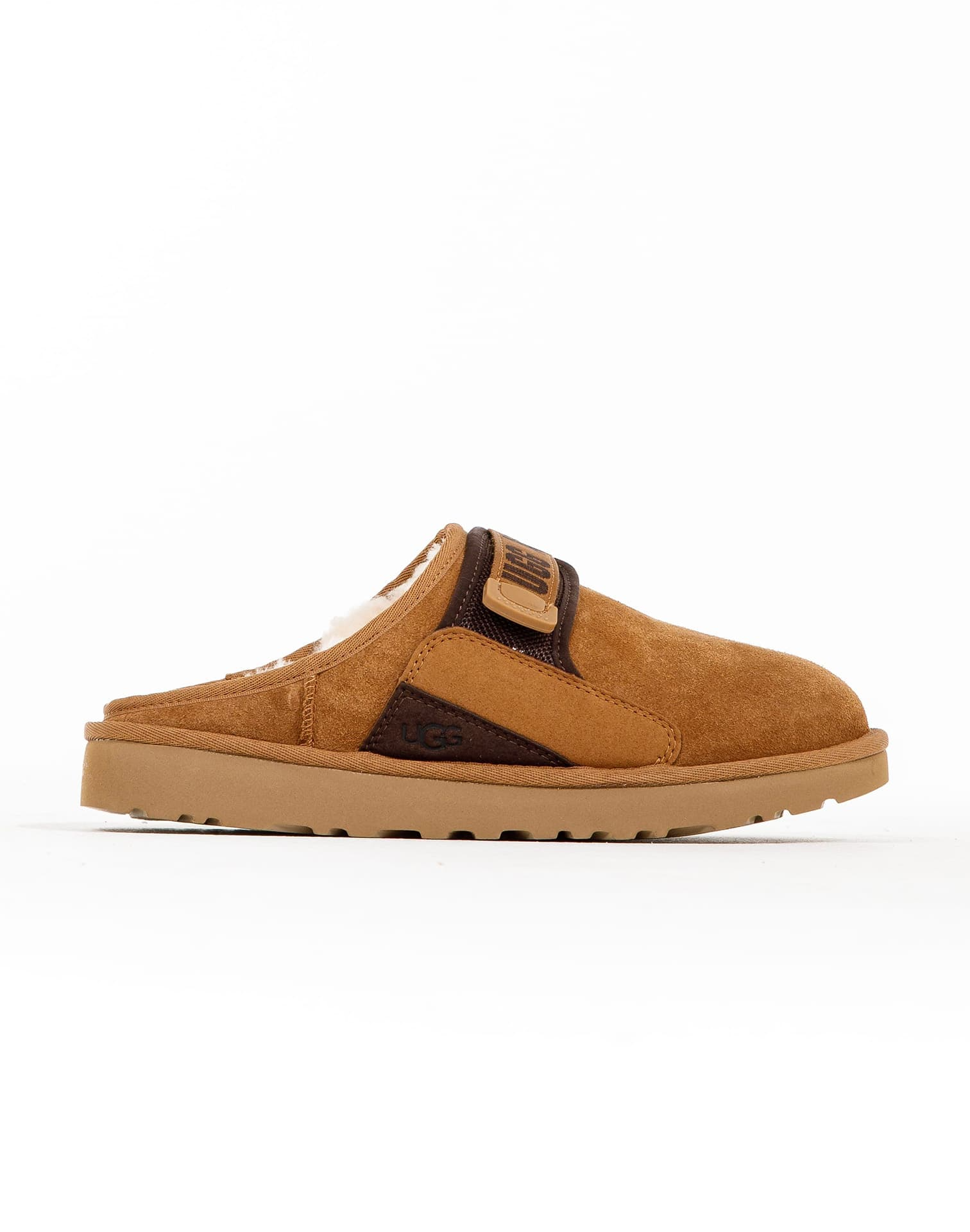 UGG-1130931-CHE-M-2.png