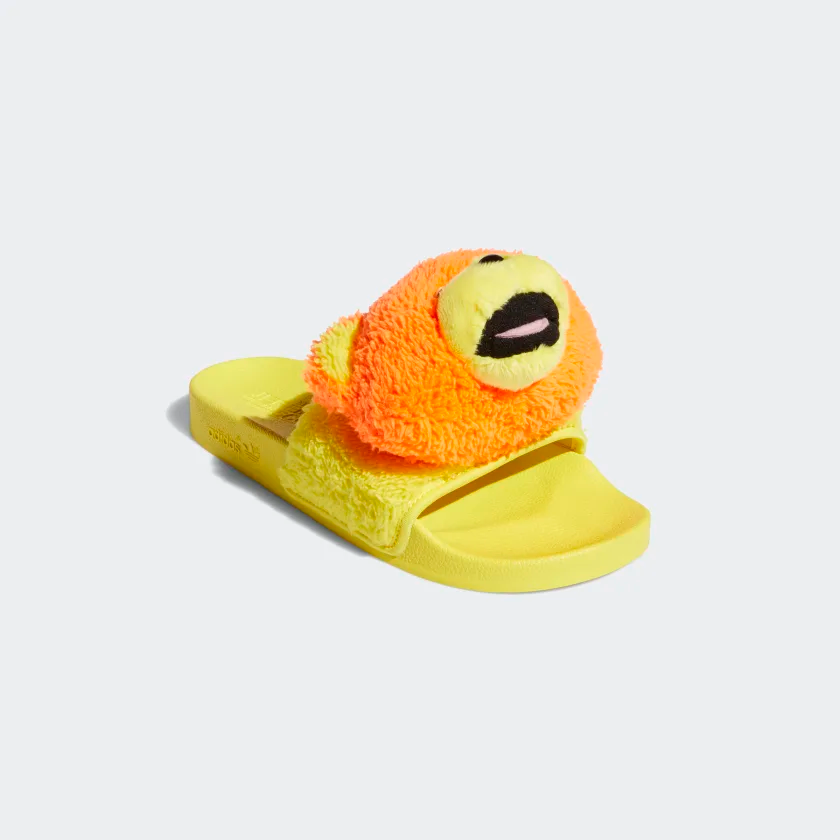 Jeremy_Scott_Adilette_Teddy_Slides_Orange_Q46582_04_standard.png