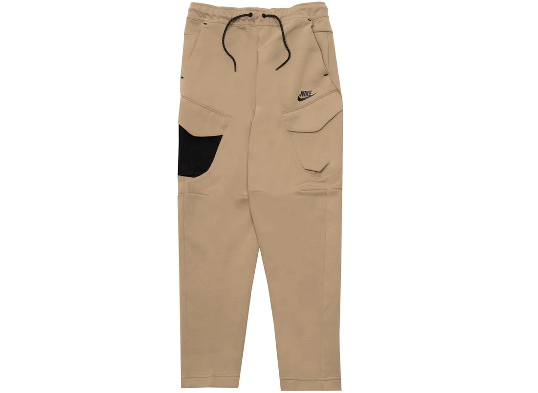 ONENESS_0003_NIKE-TECH-FLEECE-UTILITY-PANT-KHAKI-DM6453-247_1100x.jpeg