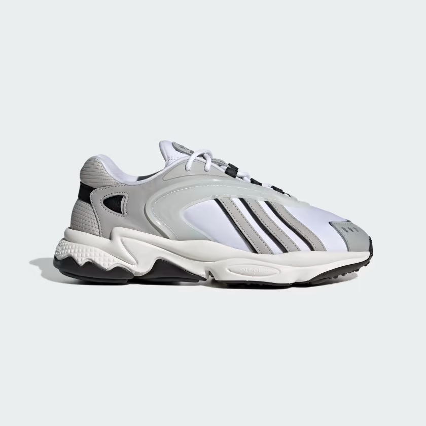 Oztral_Shoes_White_HQ6765_01_standard.png