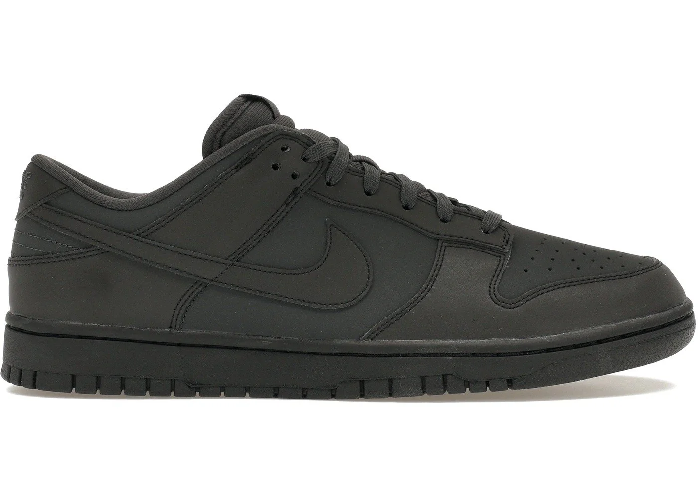 dunk low black white restock