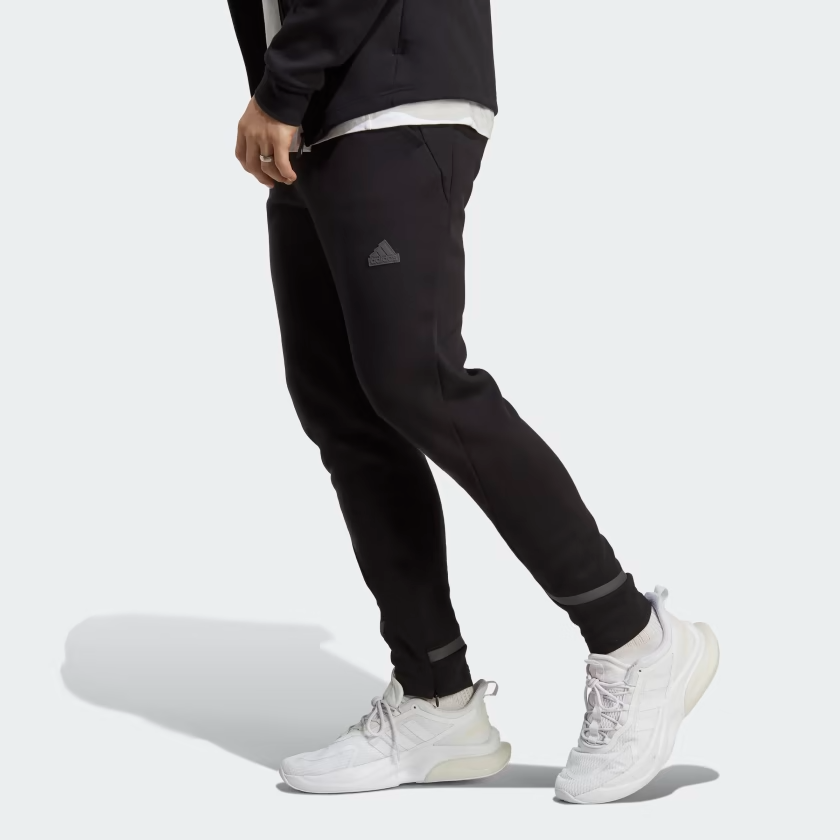 Designed_for_Gameday_Pants_Black_IC8032_22_model.png