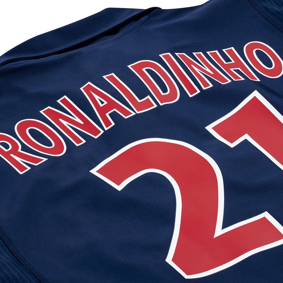 02-heritage-home-shirt-with-ronaldinho-21-printing_ss5_p-202531279+pv-5+u-jsgx6ovwlr9renhi156c+v-dugsxuijdoocsqtvrg5t.png