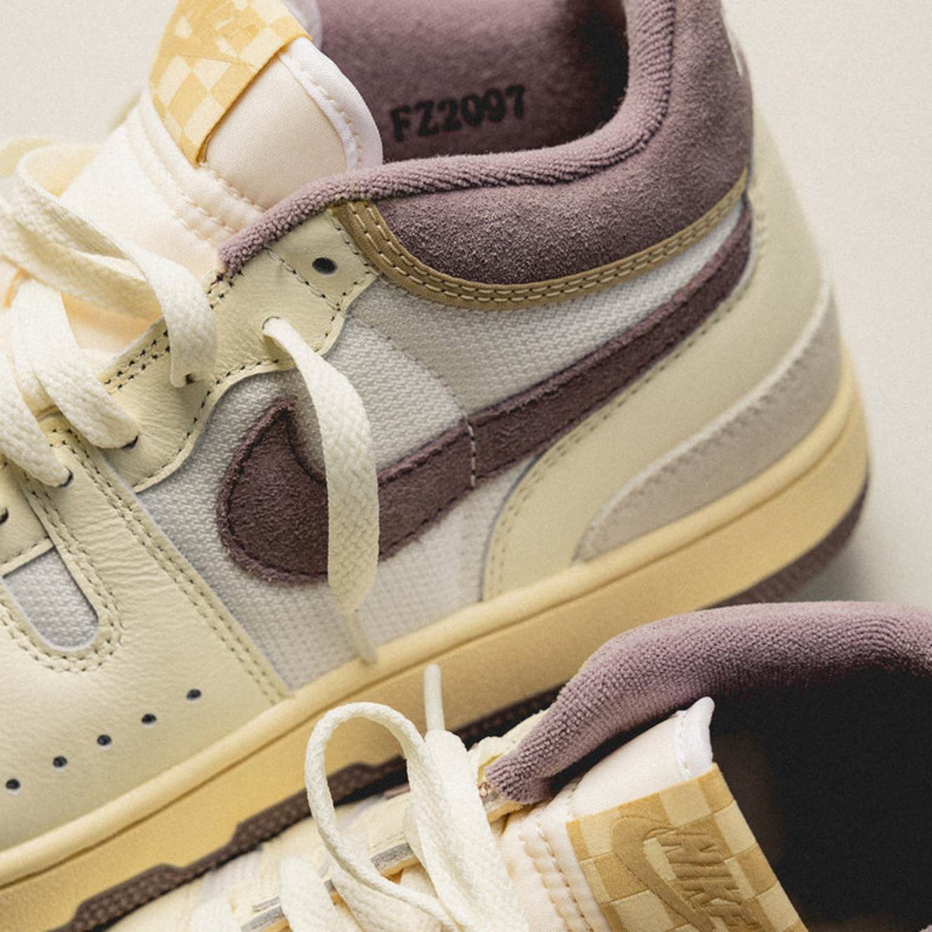 5xI8uOGn8Bjj1h882Pwm_FZ2097-102-Nike-Attack-Sail-Taupe-Grey-Coconut-Milk-sm-2_768x768_crop_center (1).png