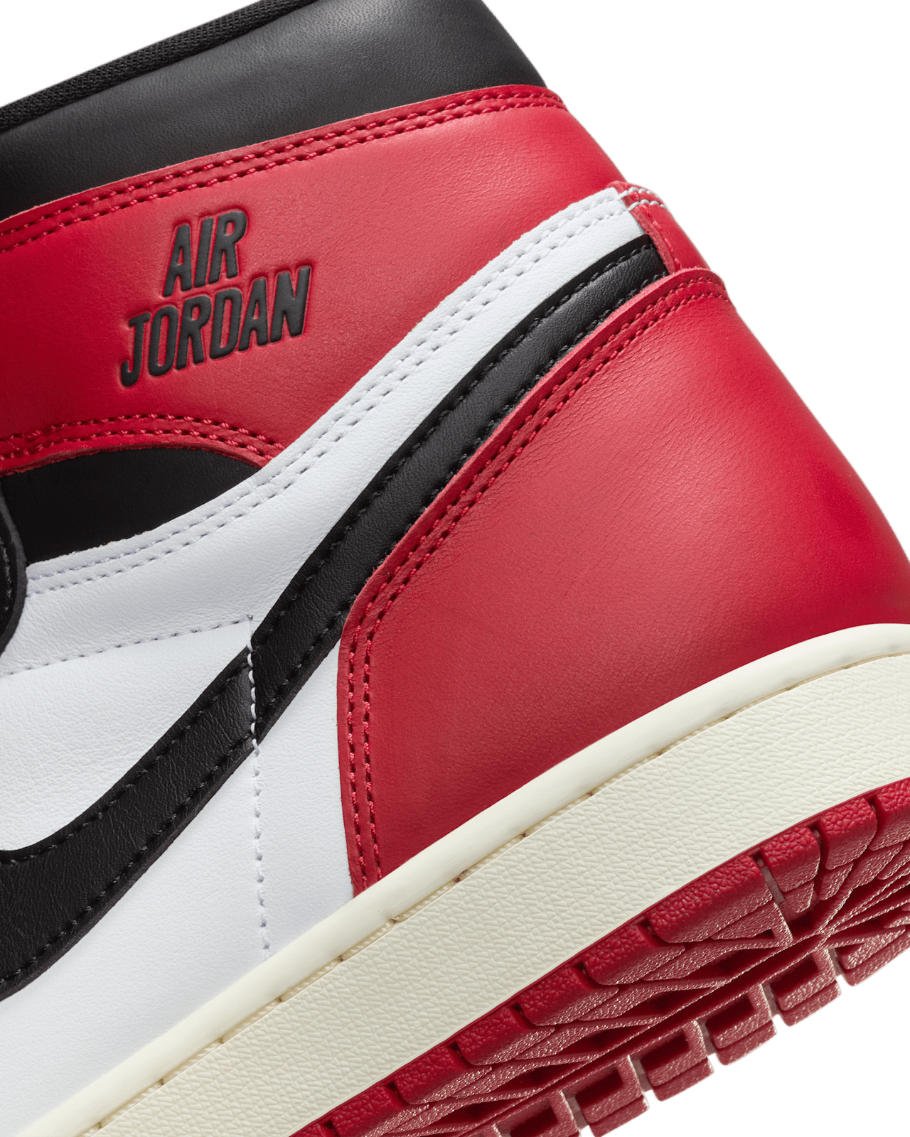 air-jordan-1-high-og-black-toe-dz5485-106-release-date (4).png