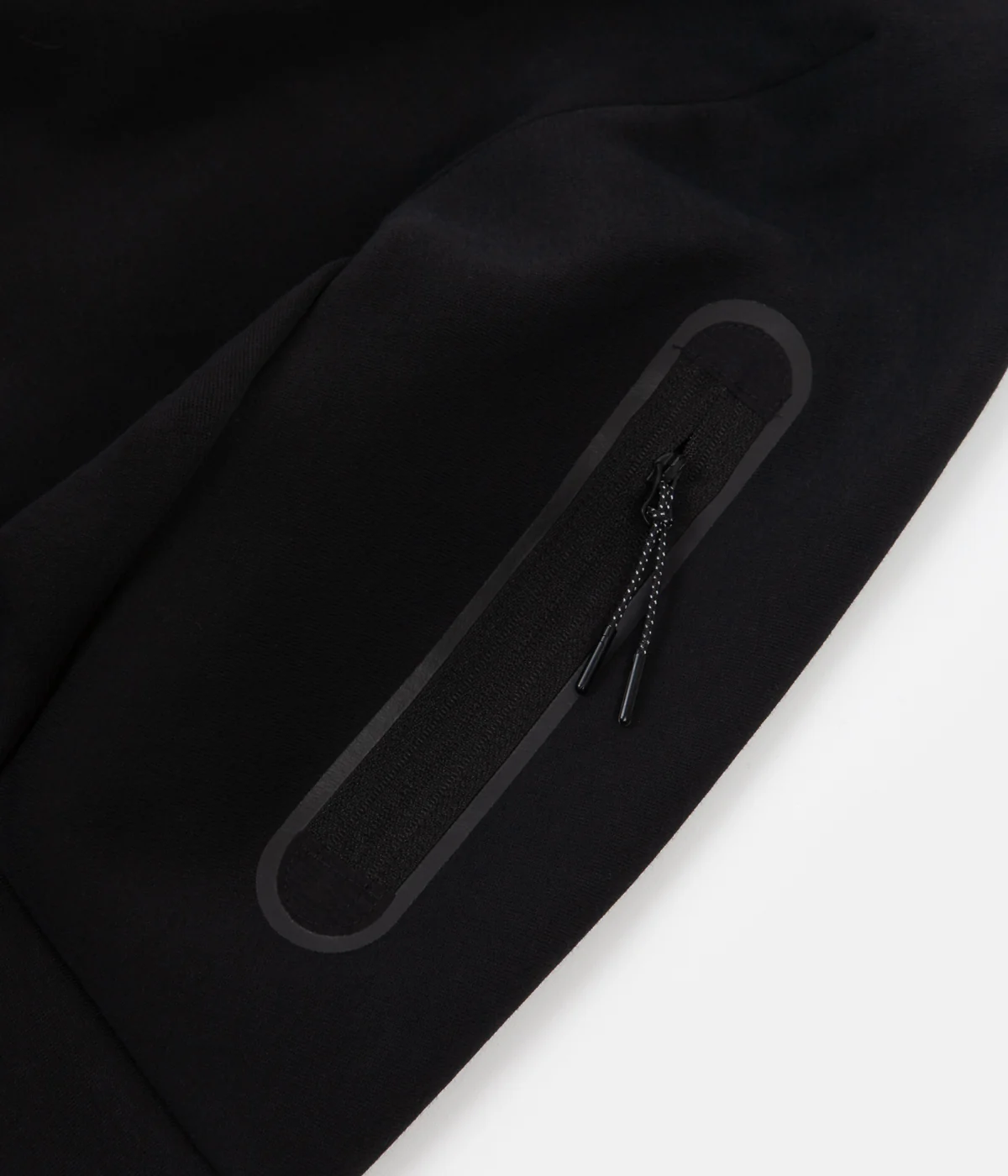 nike-tech-fleece-crewneck-sweatshirt-black-black-3_1200x_crop_center.progressive.png