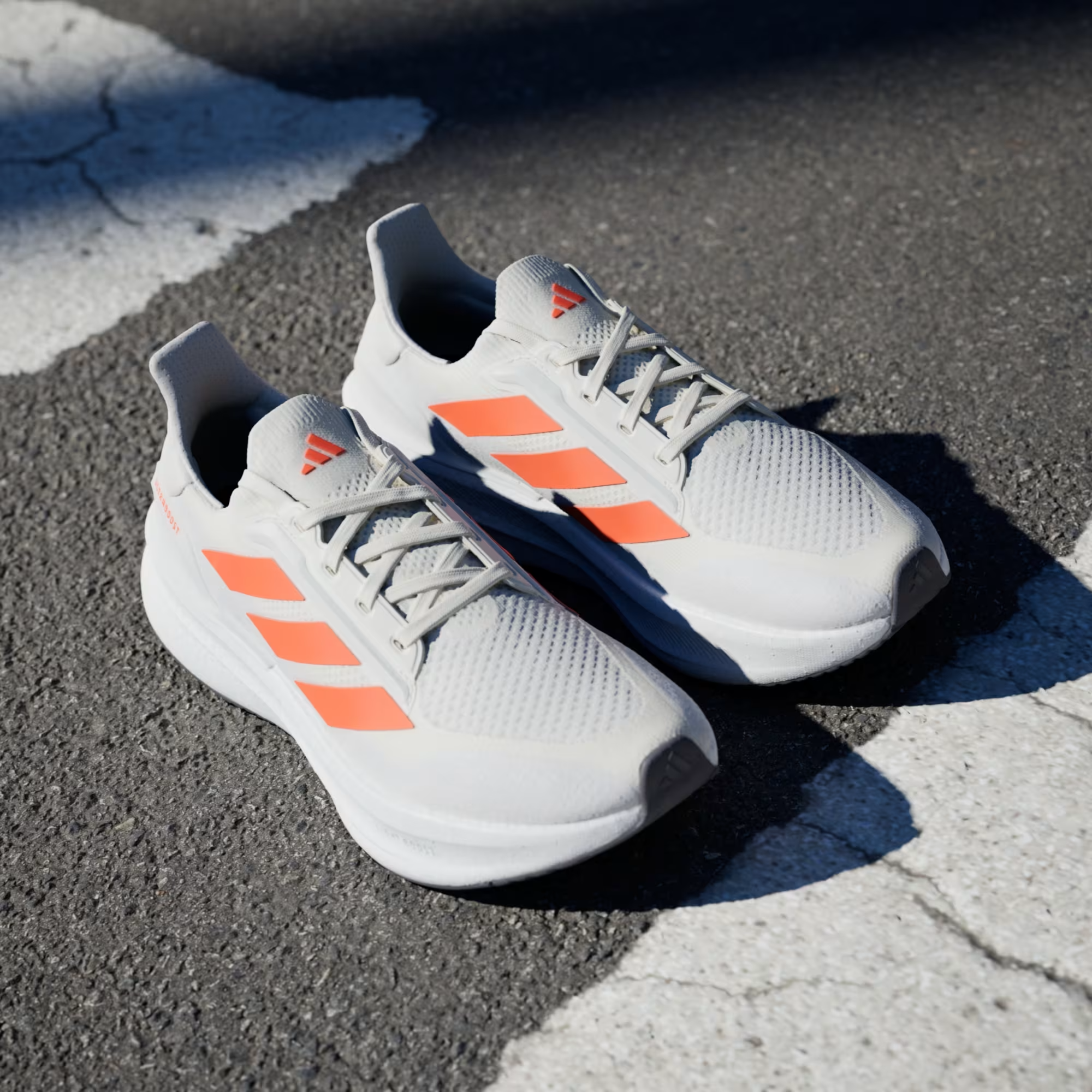 Ultraboost_5x_Shoes_White_JH9038_HM8.png