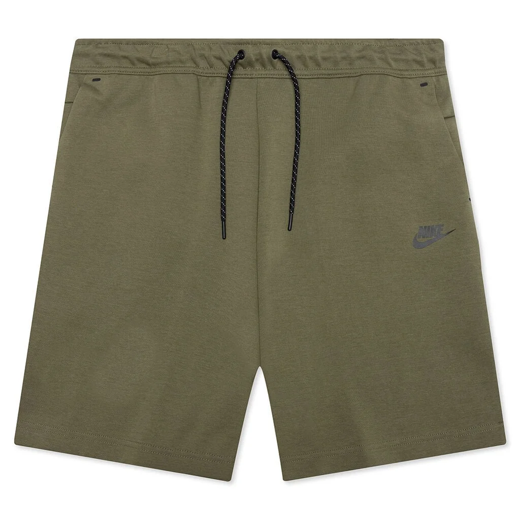 CU4503-222-Nike-Sportswear-Tech-Fleece-MEDIUM-OLIVE-BLACK---08-16-22---Feature--VR-JM2.jpg