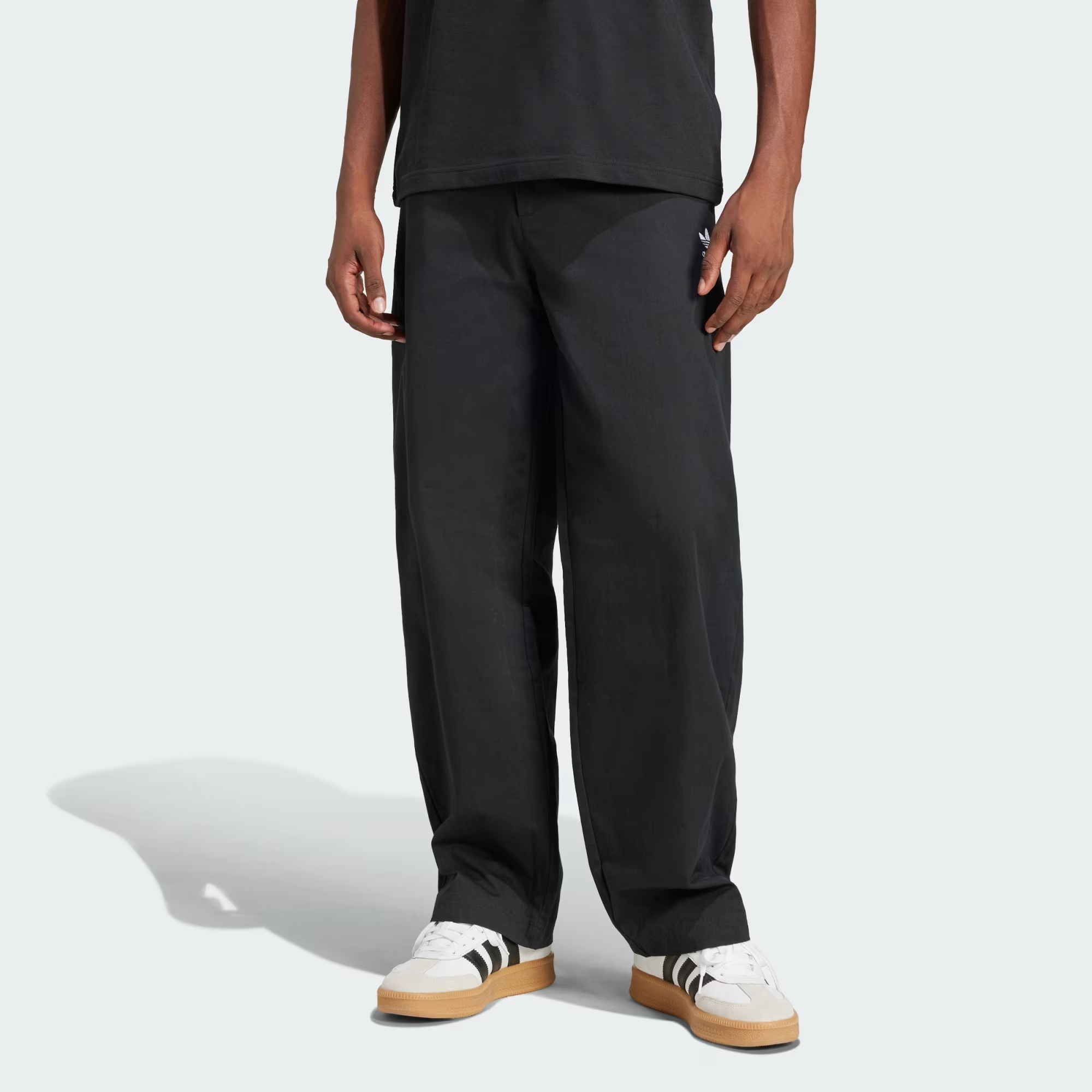 Trefoil_Essentials_Chinos_Black_JD2442_21_model.png