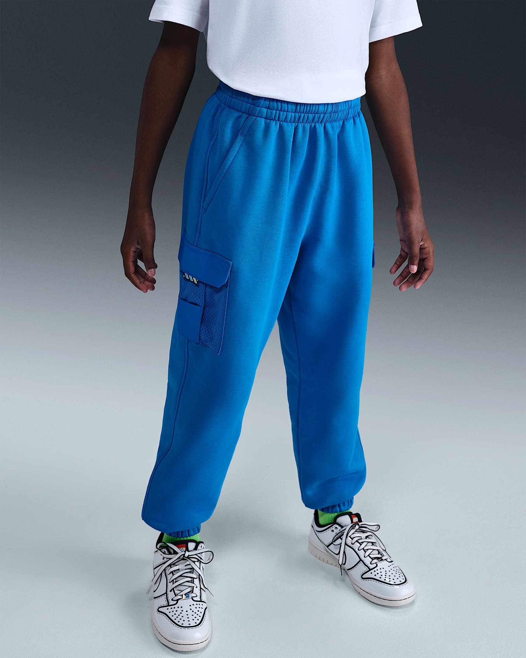NIKE+X+LEGO+COLLECTION+CARGO.png
