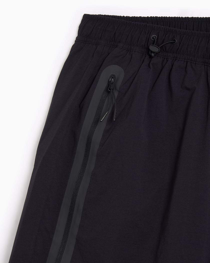 pants-nike-tech-woven-oversize-mens-sweatpants-hm7158-010-2.png
