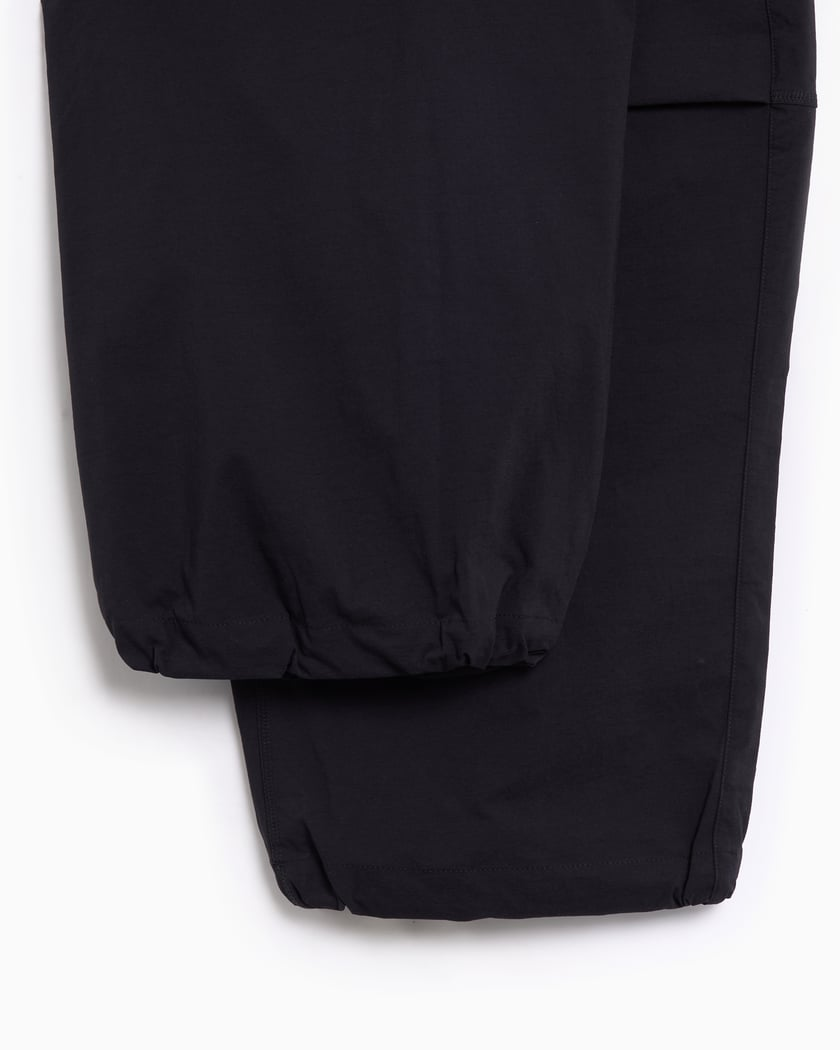 pants-nike-tech-woven-oversize-mens-sweatpants-hm7158-010-4.png