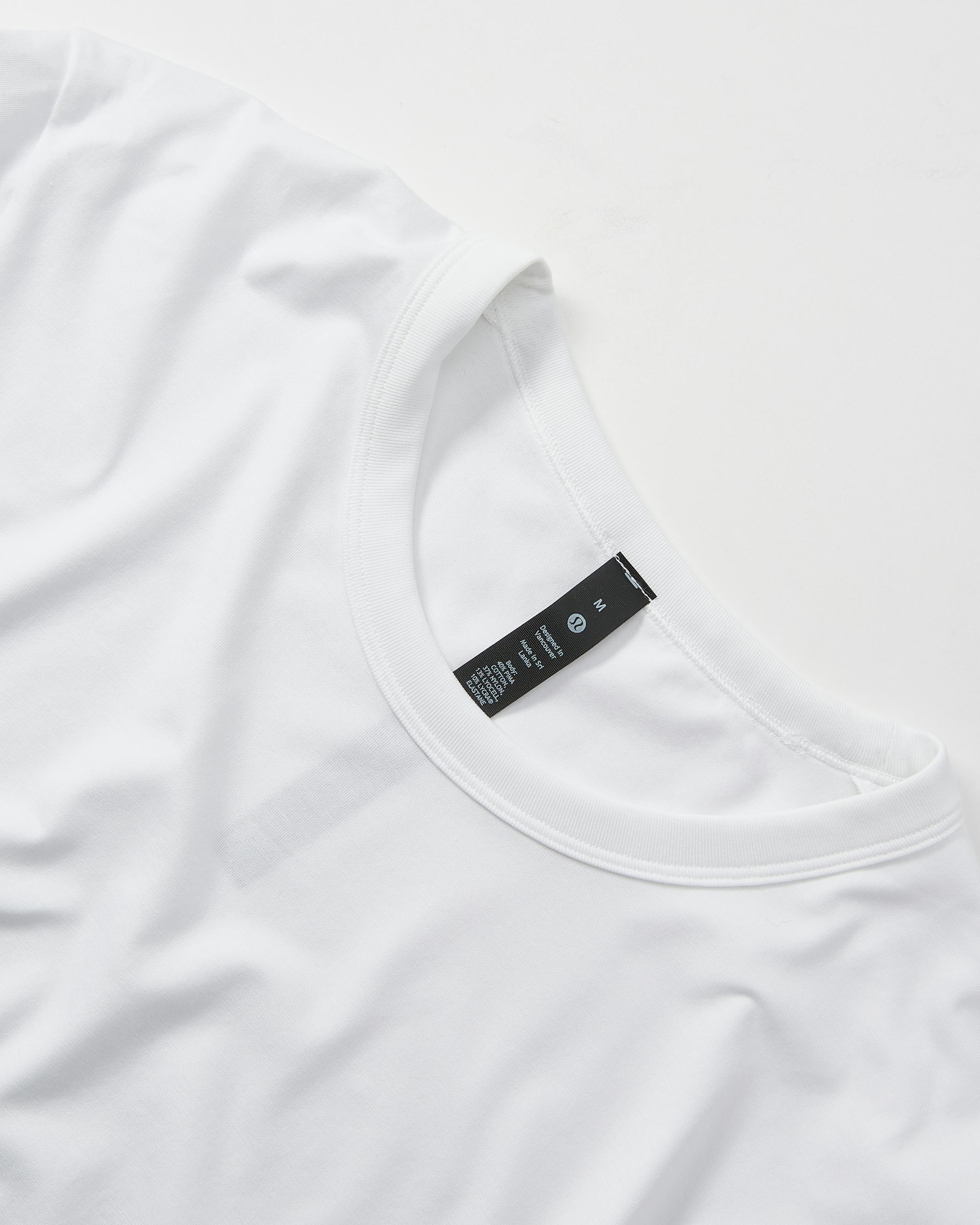 68561_lululemon_The_Fundamental_Tee_White_02.png