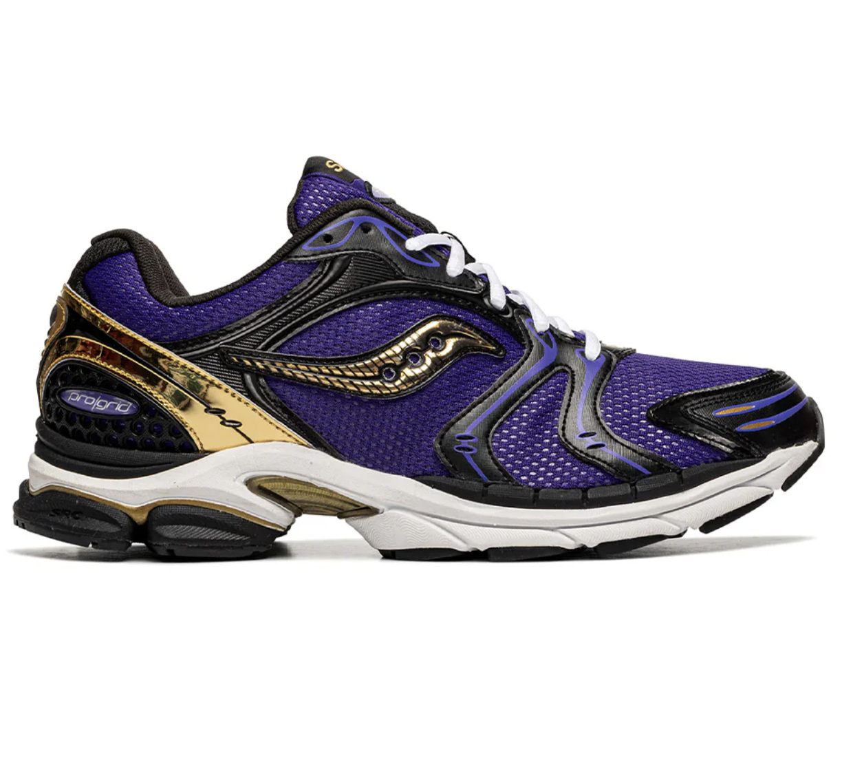 On Sale: Saucony Progrid Triumph 4 "Lakers"