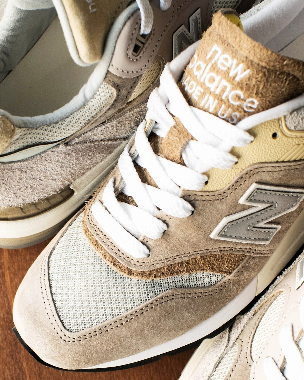 New-Balance-997-beige-et-gris-U997MG-3.png